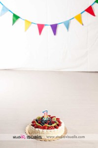 Torta di primo compleanno per set di Smash the Cake