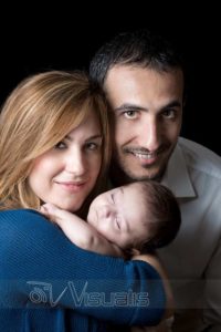 famiglia con bambina di 3 mesi